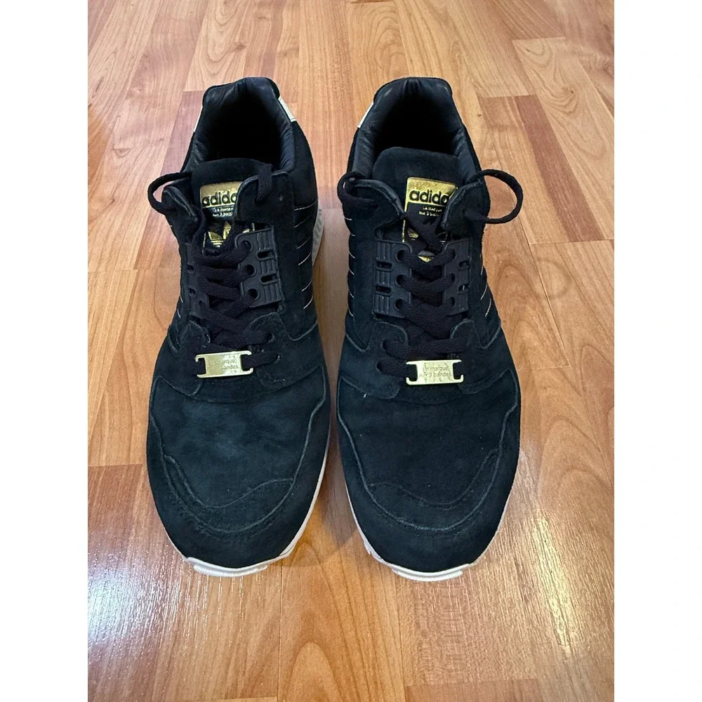 Adidas La Marque Aux 3 Bandes Mens Black Suede Gold Accent Sneakers ~‎ Sanitized
